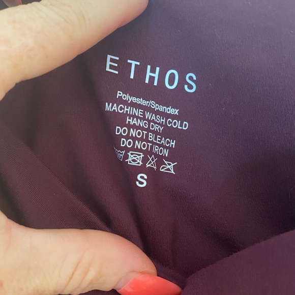 Ethos All Day Leggings Plum size S HAS POCKETS! - Picture 5 of 5